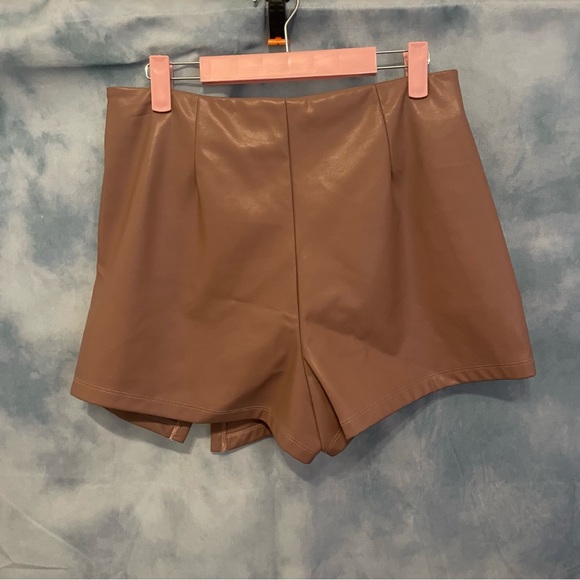 Haute Monde pleather skort - Picture 5 of 7